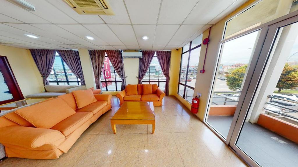 Aristo Hotel @ Putatan Kota Kinabalu Extérieur photo