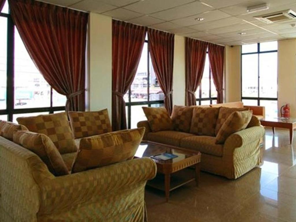 Aristo Hotel @ Putatan Kota Kinabalu Extérieur photo