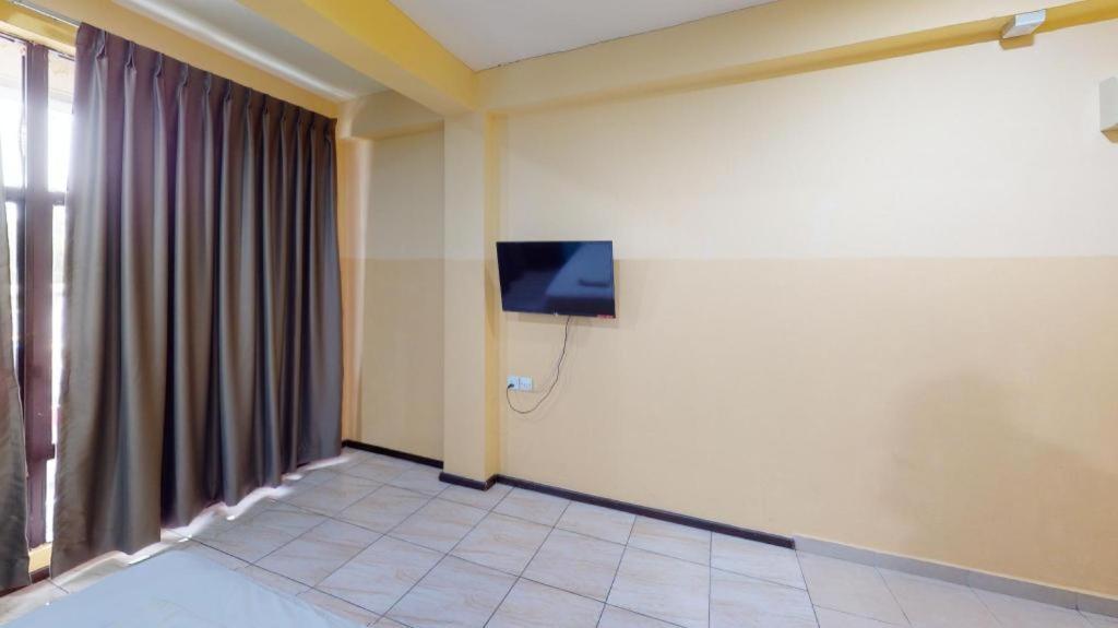 Aristo Hotel @ Putatan Kota Kinabalu Extérieur photo